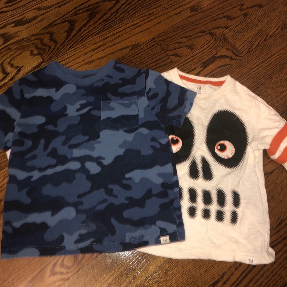 Gap shirts 4/5